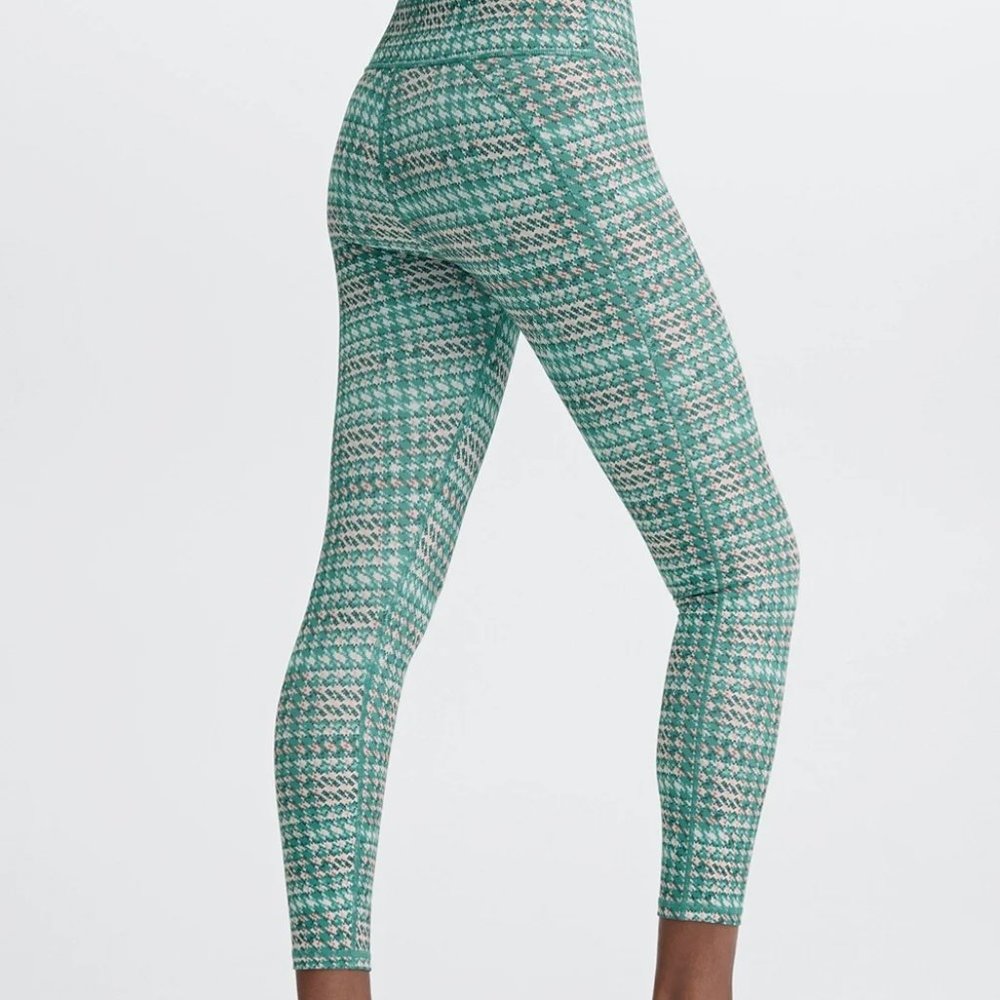 Fabletics Mint And Cream Houndstooth Leggings - image 4